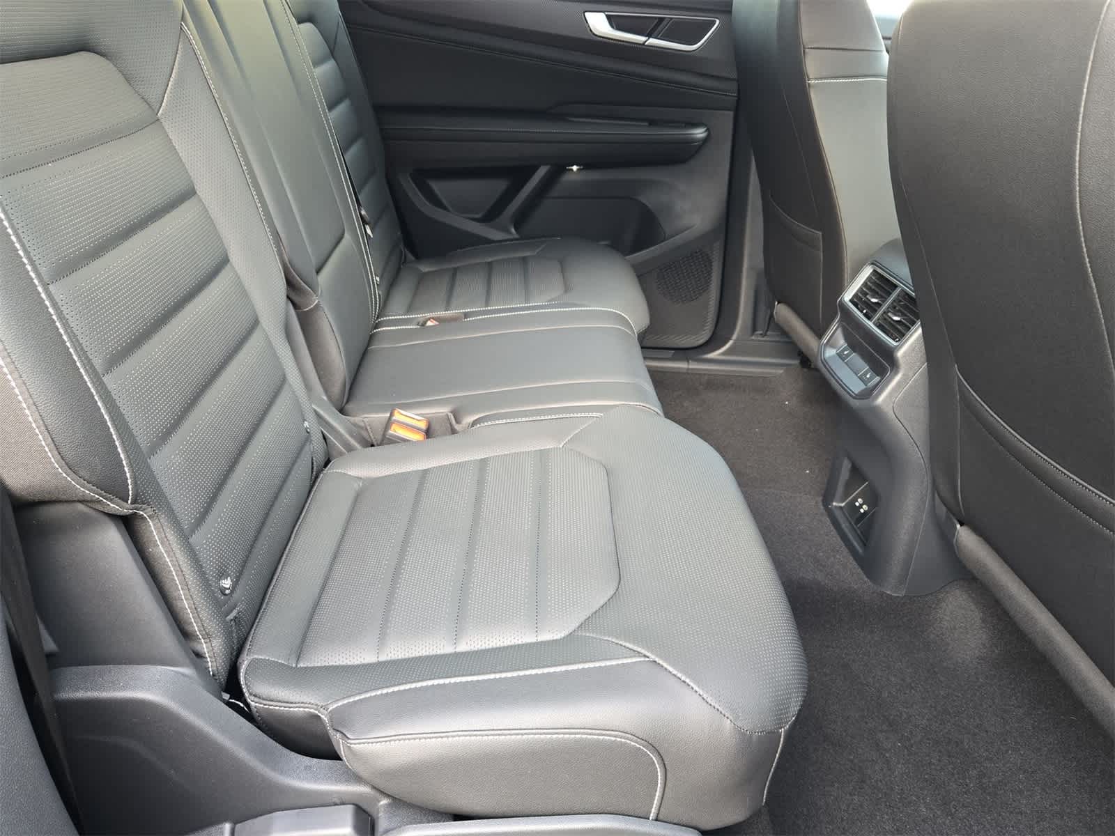 2026 Volkswagen Atlas Cross Sport 2.0T SEL