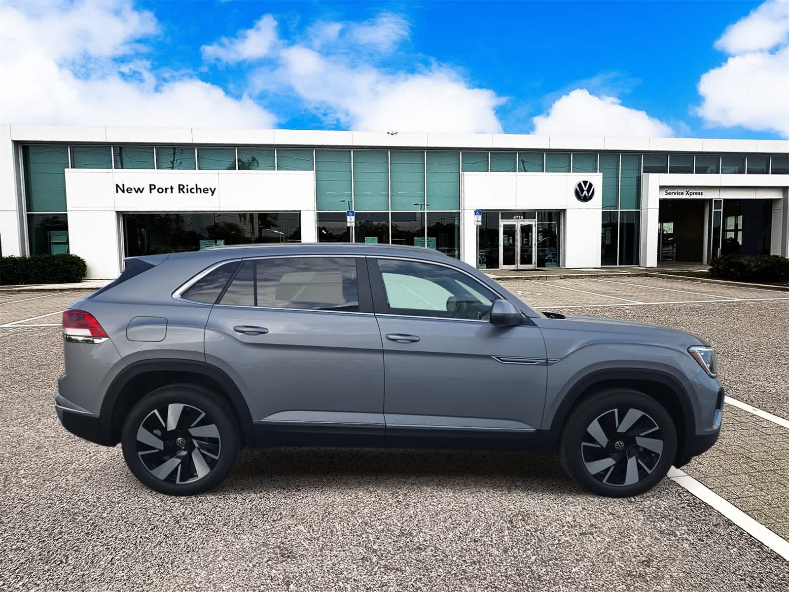 2026 Volkswagen Atlas Cross Sport 2.0T SEL