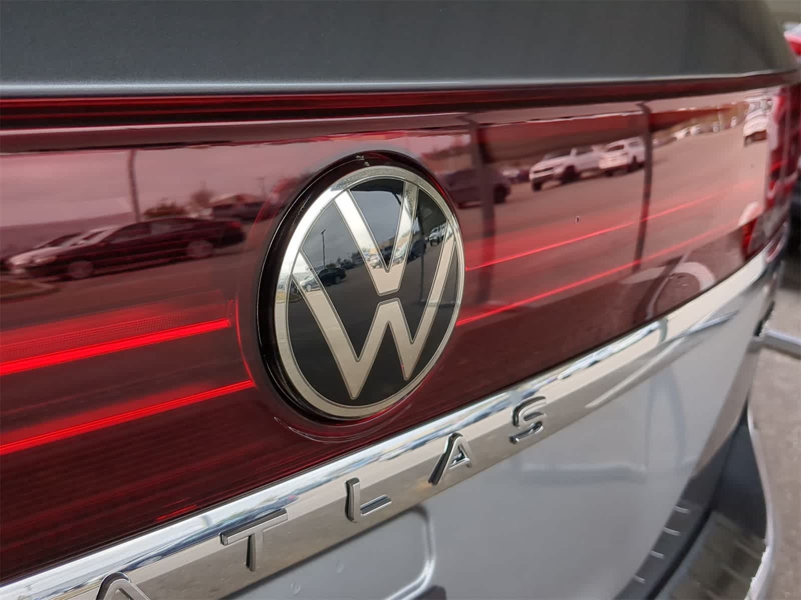 2025 Volkswagen Atlas 2.0T SEL