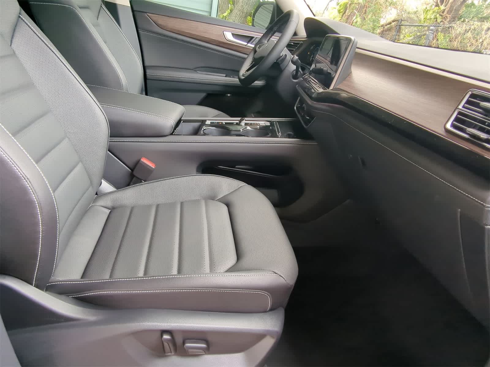 2025 Volkswagen Atlas 2.0T SEL