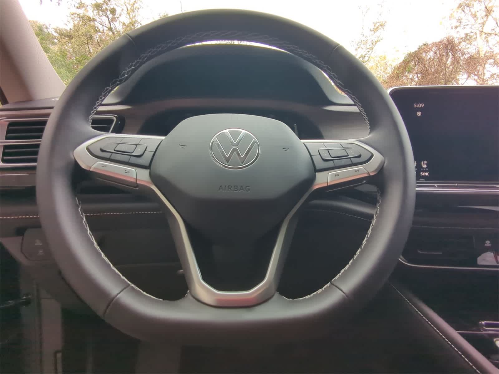 2025 Volkswagen Atlas 2.0T SEL