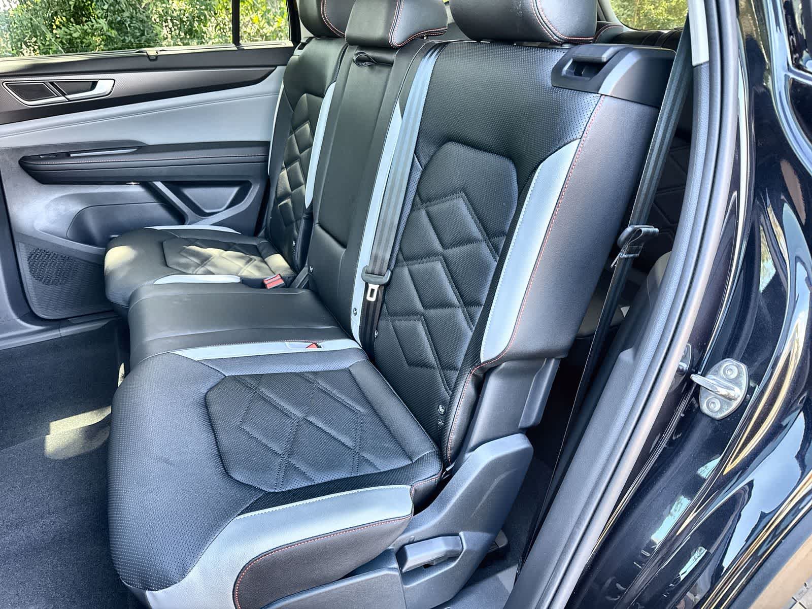 Volkswagen Atlas 2.0T Peak Edition 2026