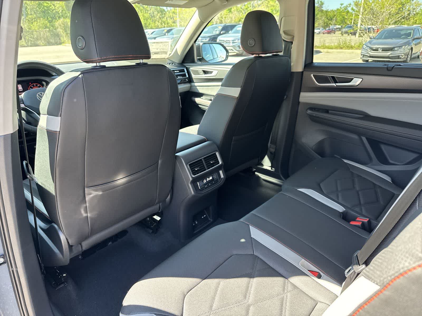 Volkswagen Atlas 2.0T Peak Edition 2026