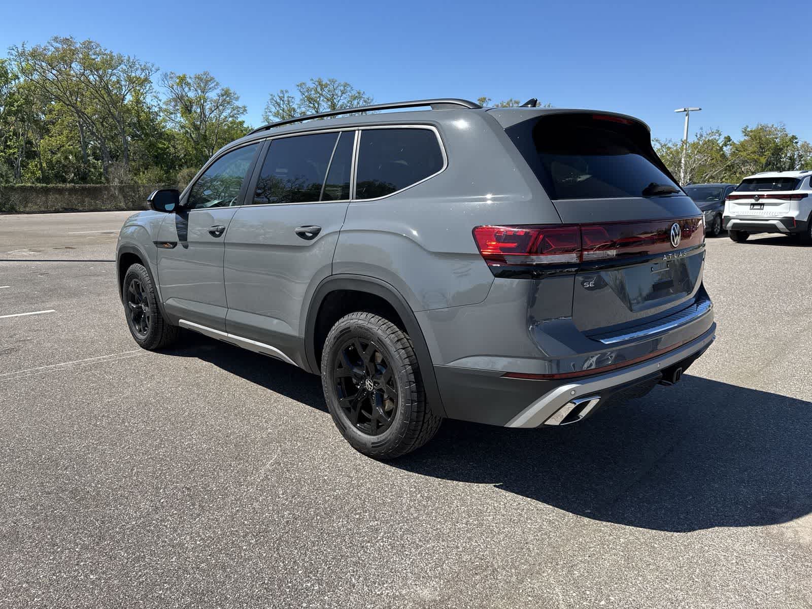 Volkswagen Atlas 2.0T Peak Edition 2026