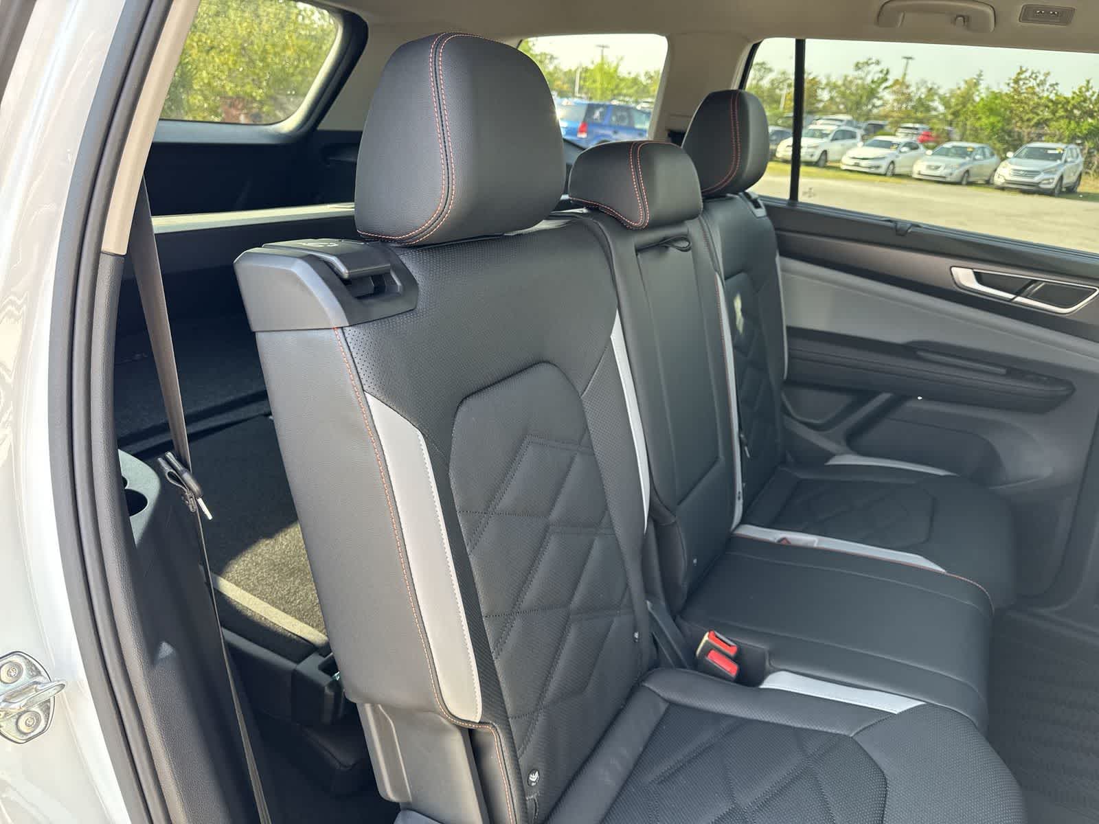 Volkswagen Atlas 2.0T Peak Edition 2026