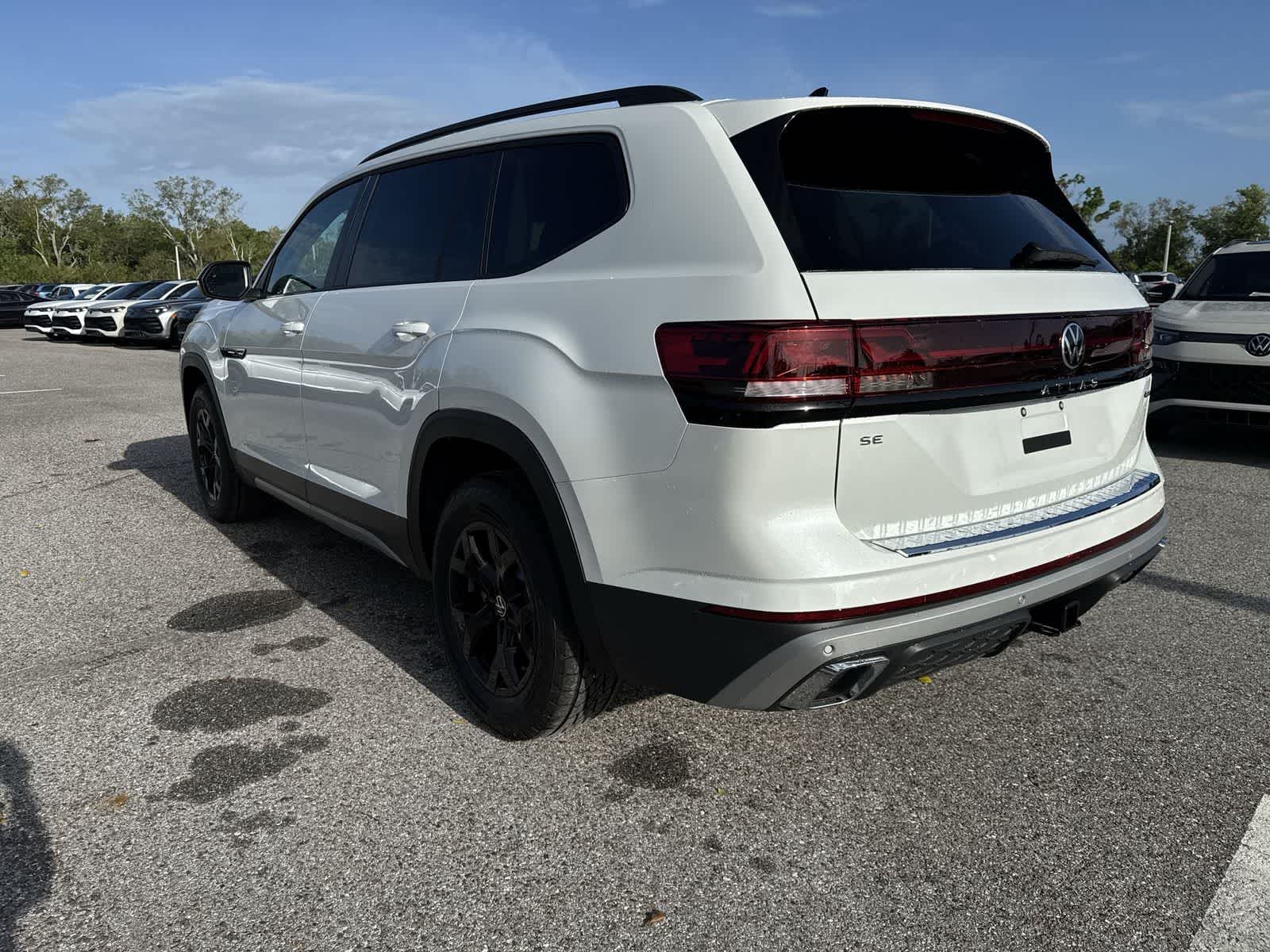 Volkswagen Atlas 2.0T Peak Edition 2026