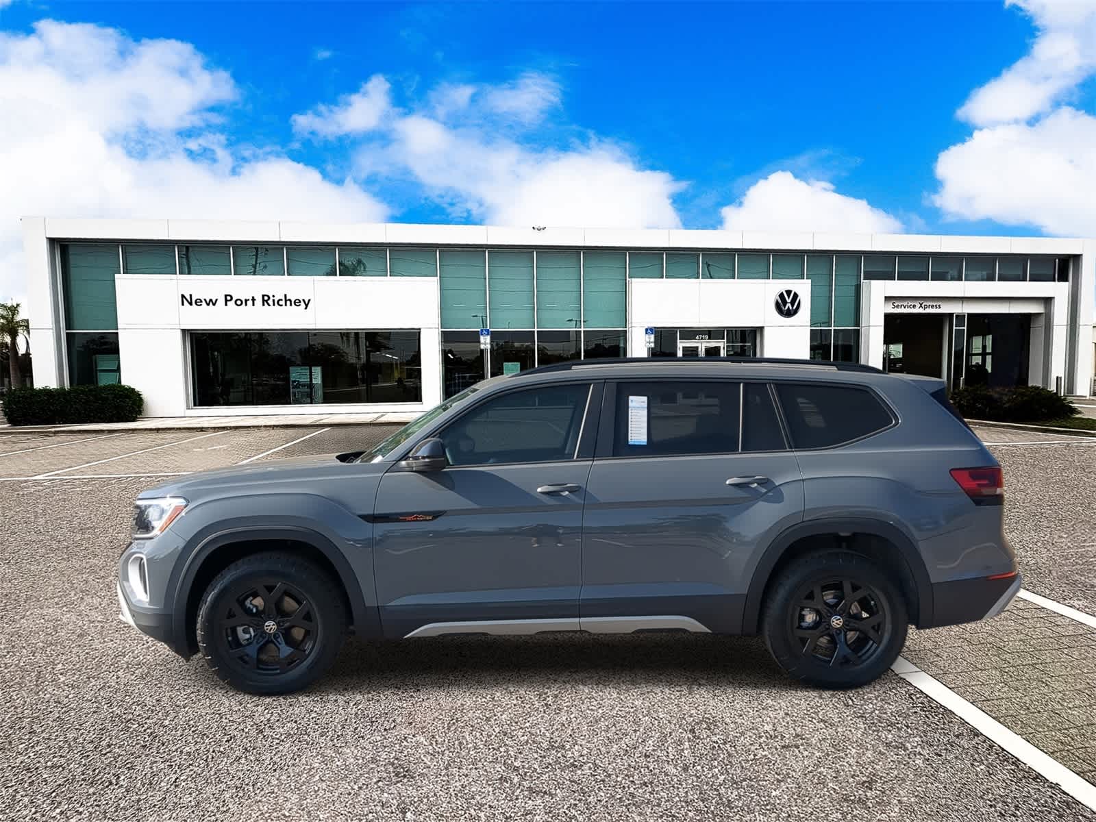 2025 Volkswagen Atlas 2.0T Peak Edition