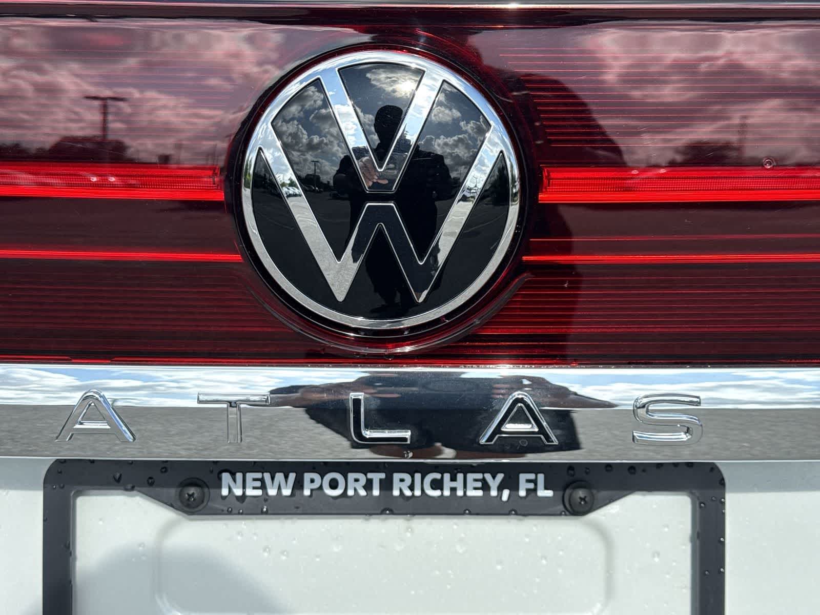 2026 Volkswagen Atlas 2.0T SE