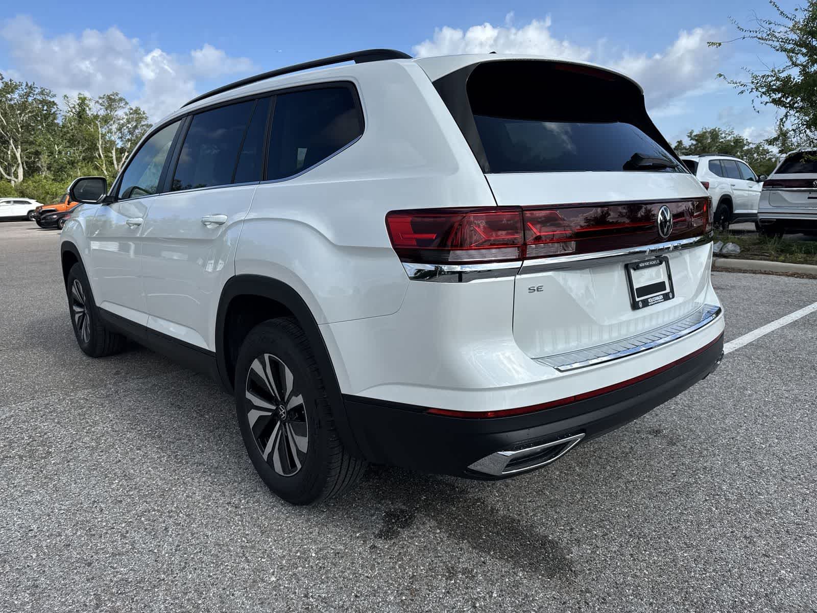 2026 Volkswagen Atlas 2.0T SE