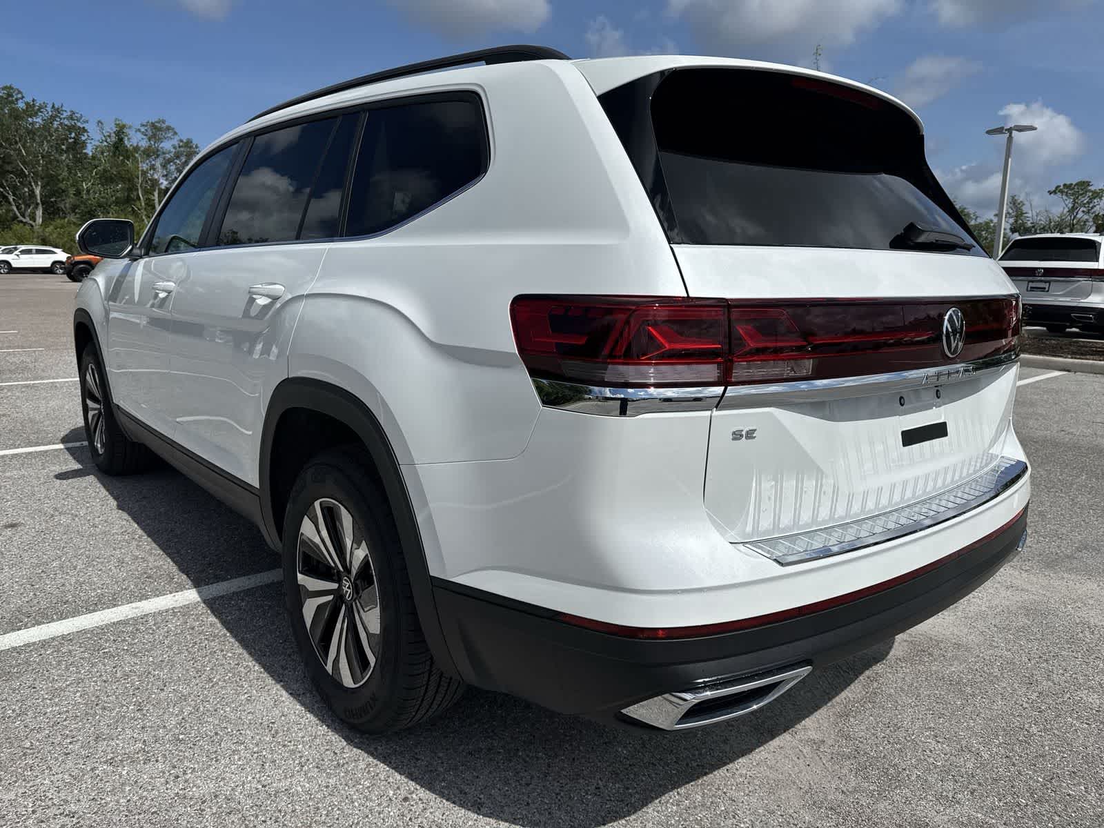 2026 Volkswagen Atlas 2.0T SE