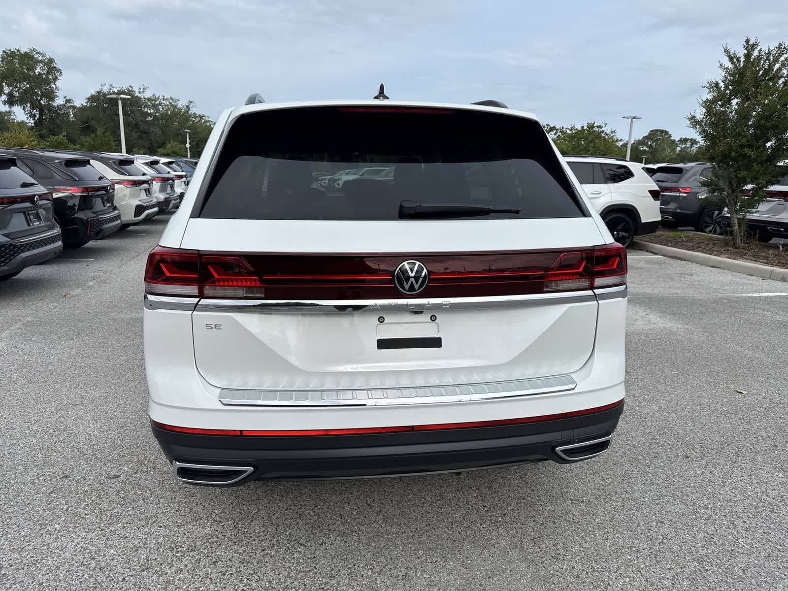 2026 Volkswagen Atlas 2.0T SE