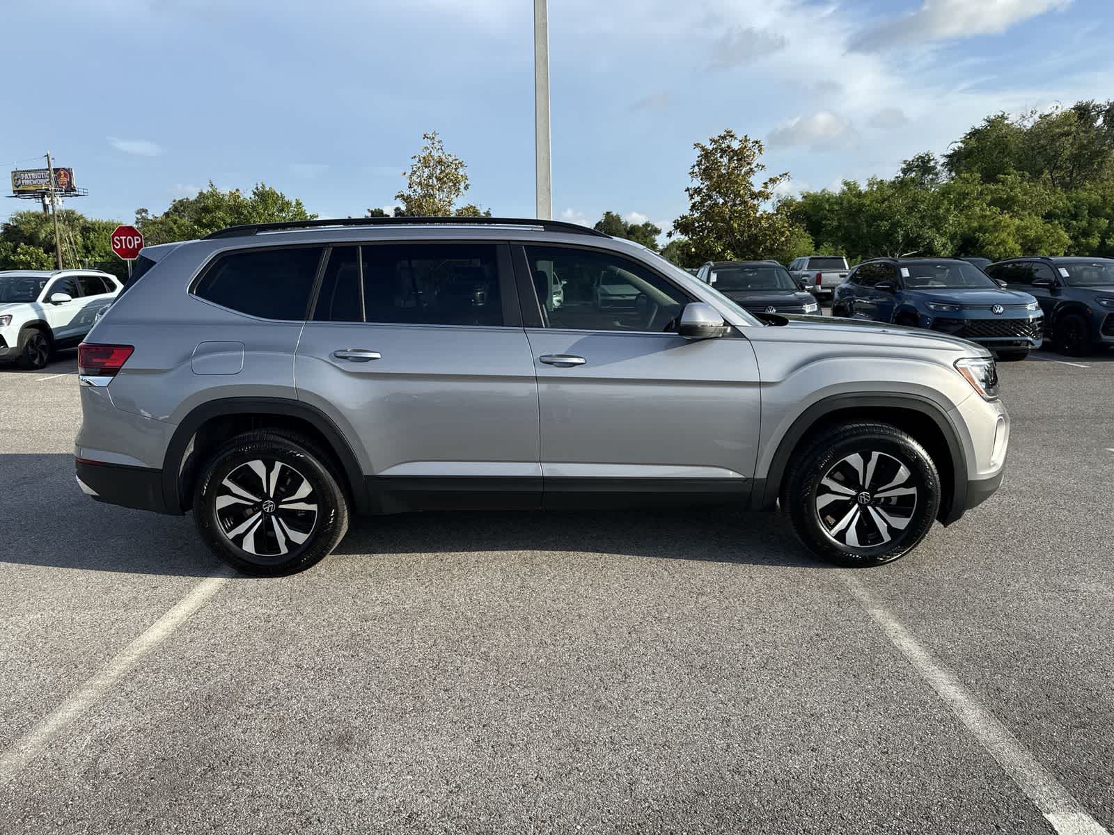 2026 Volkswagen Atlas 2.0T SE