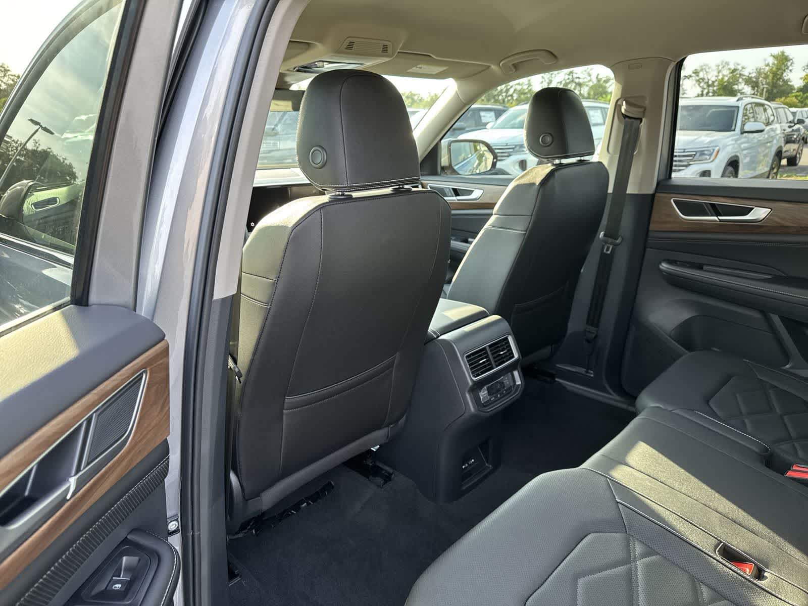 2026 Volkswagen Atlas 2.0T SE