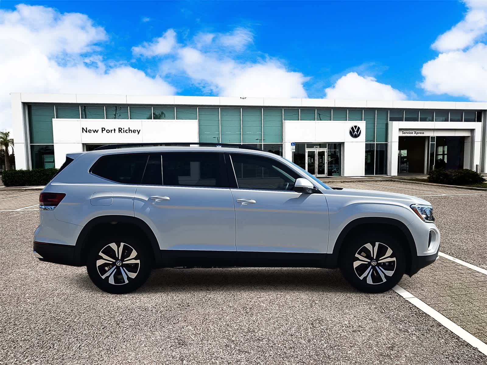 2026 Volkswagen Atlas 2.0T SE
