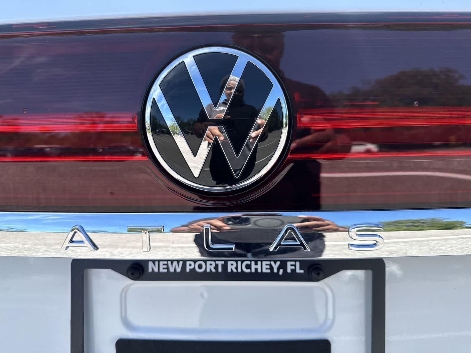 2026 Volkswagen Atlas 2.0T SE