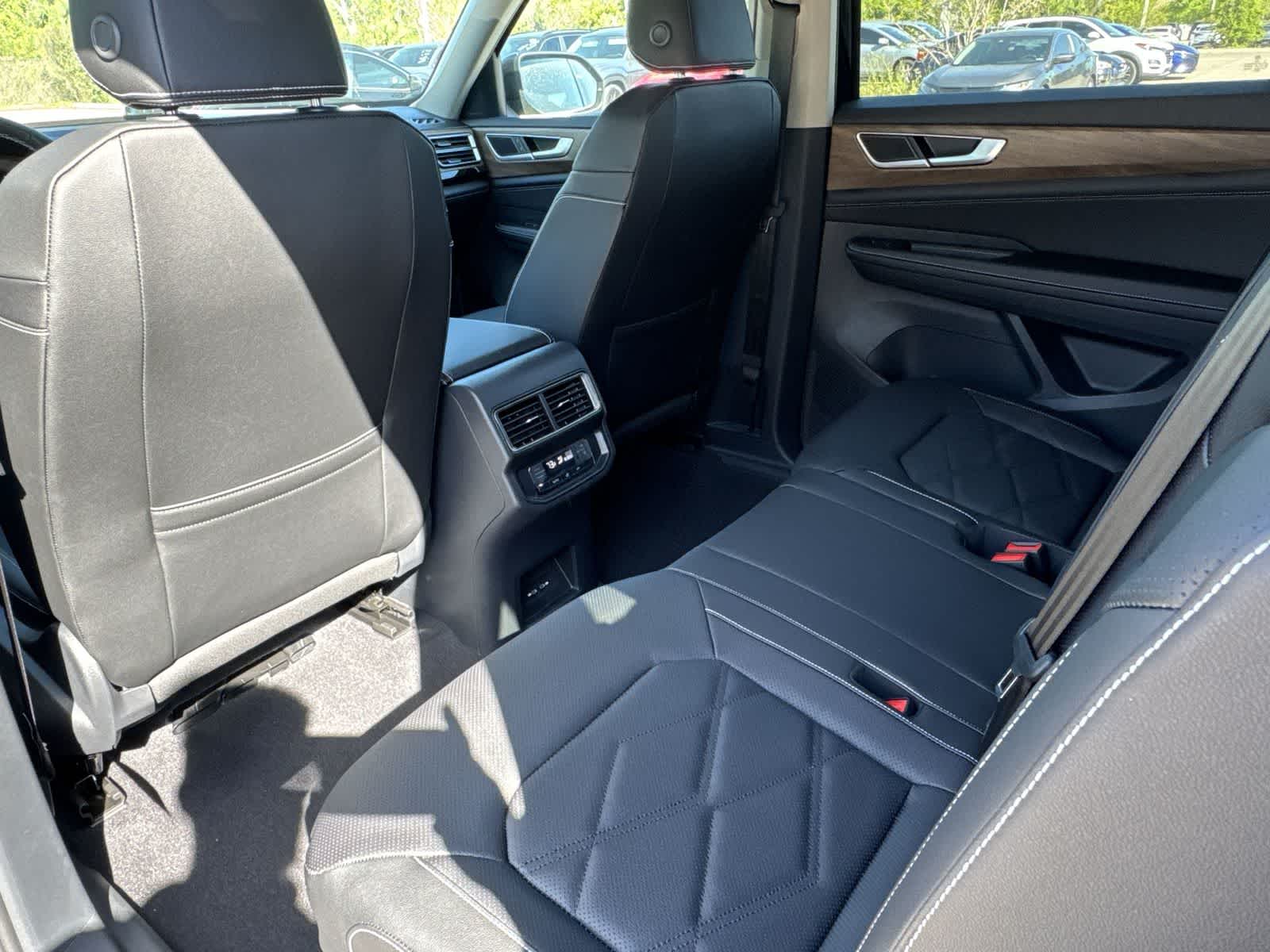 2026 Volkswagen Atlas 2.0T SE