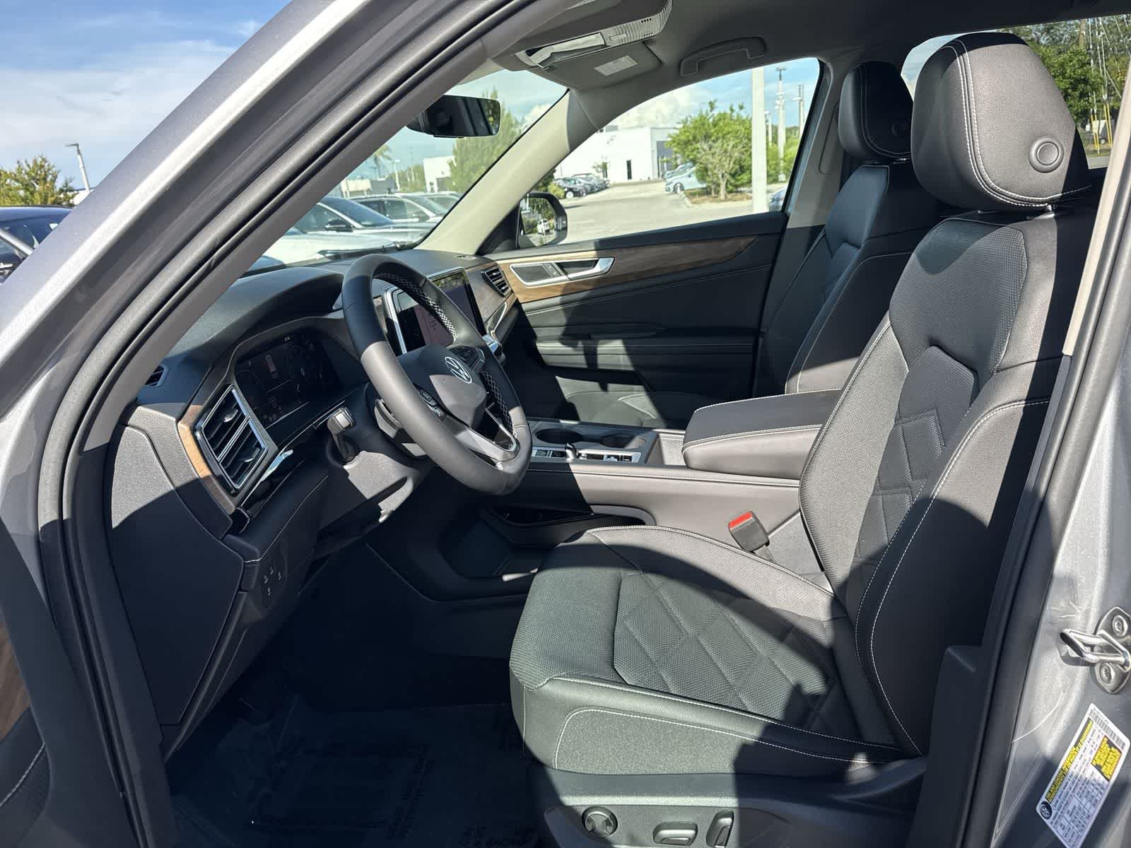 2026 Volkswagen Atlas 2.0T SE