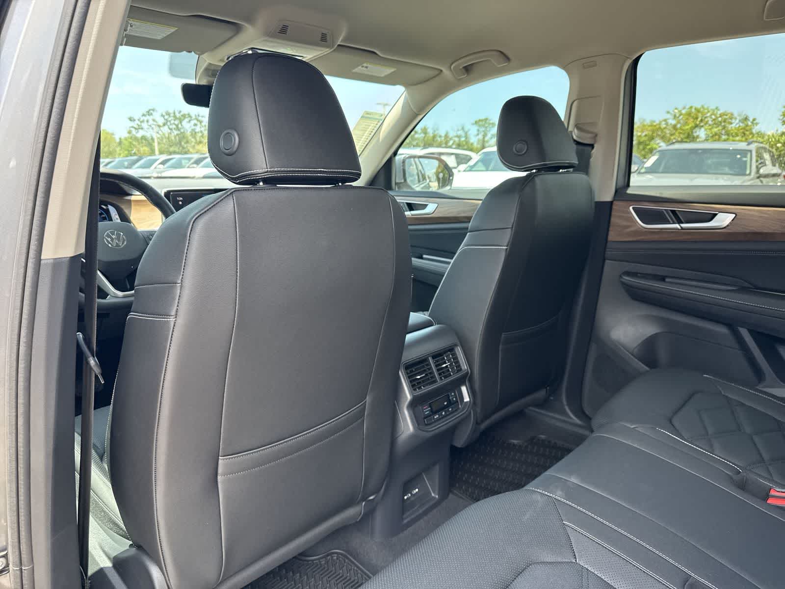 2026 Volkswagen Atlas 2.0T SE