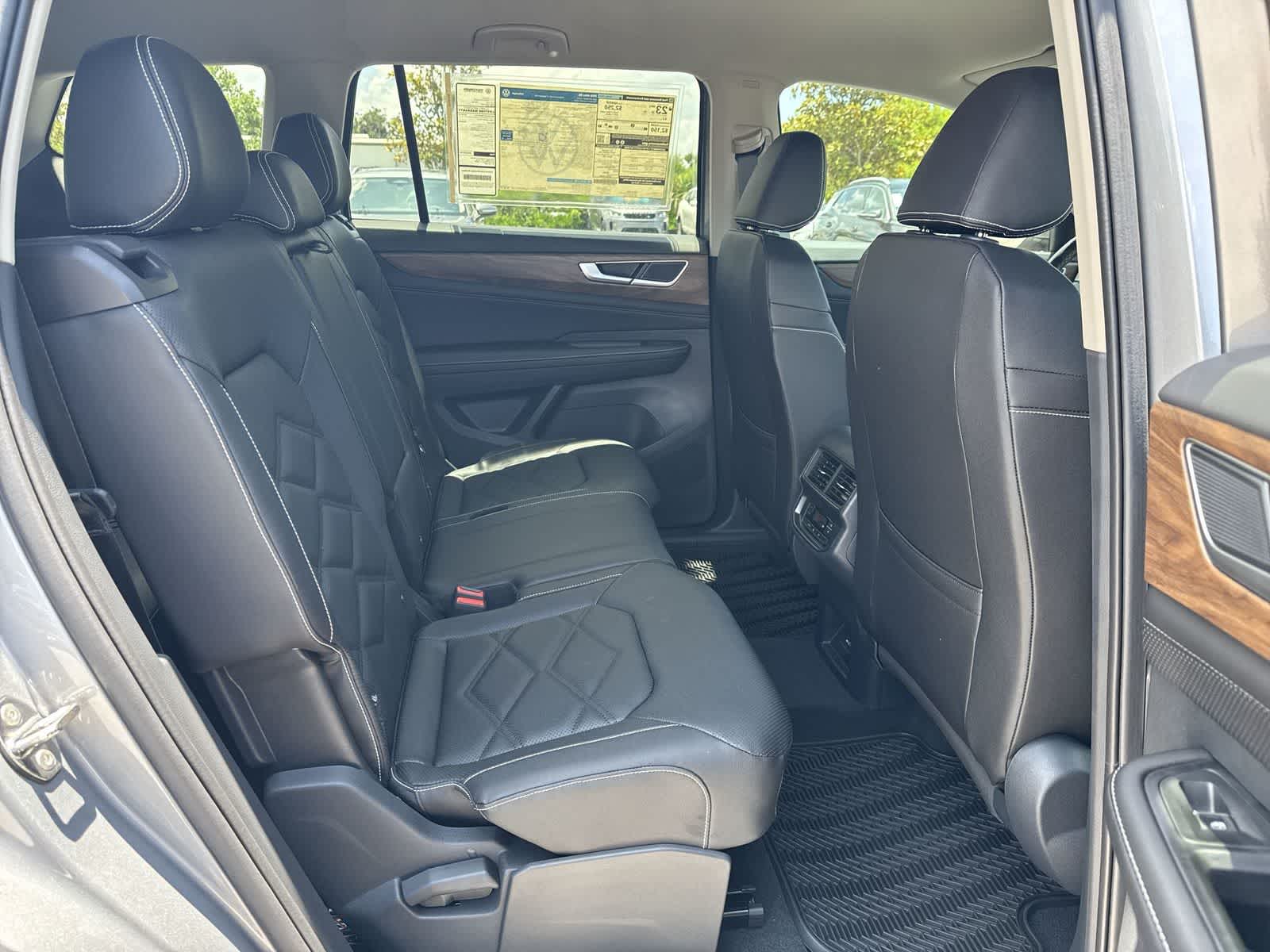 2026 Volkswagen Atlas 2.0T SE