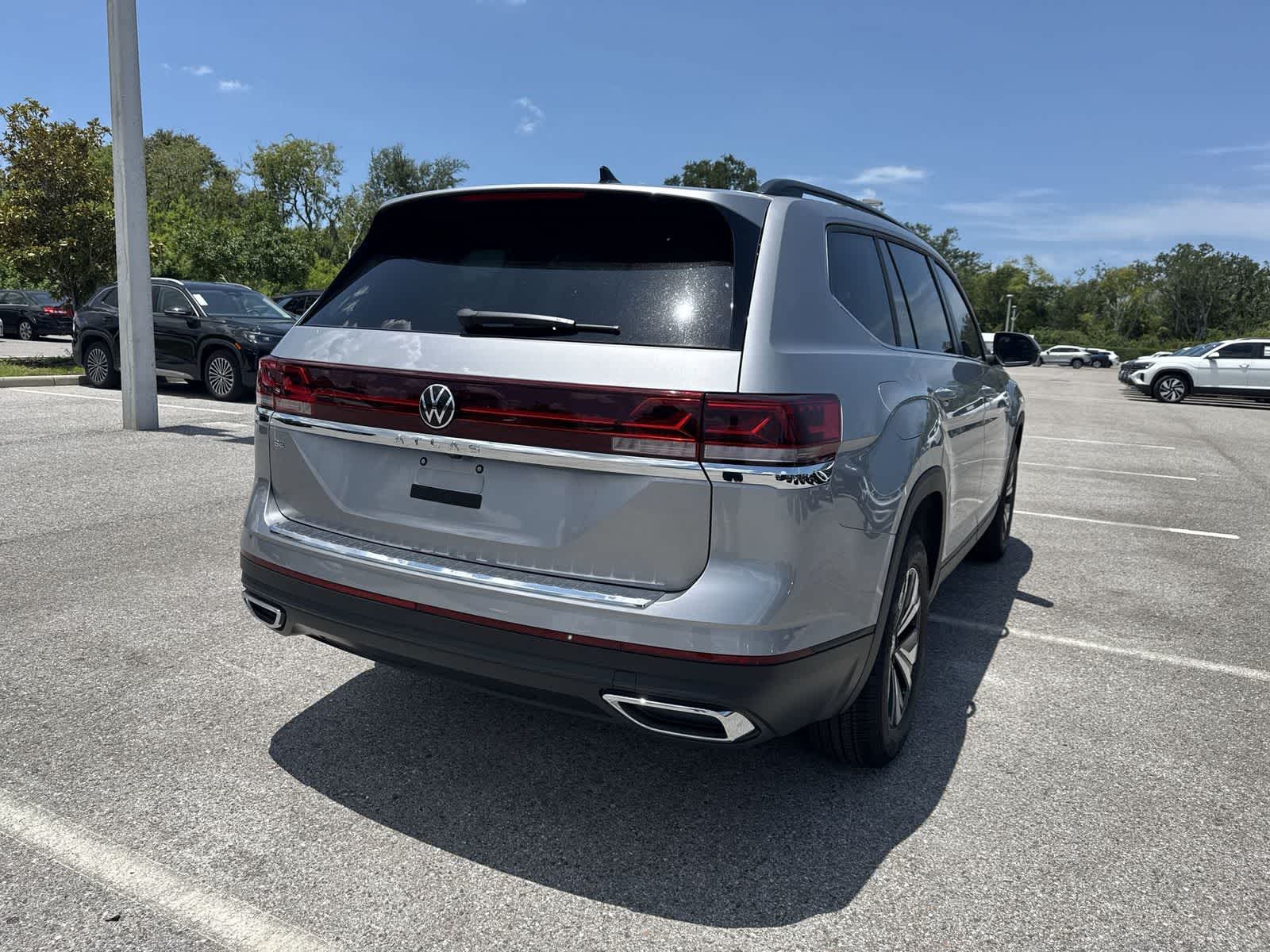 2026 Volkswagen Atlas 2.0T SE