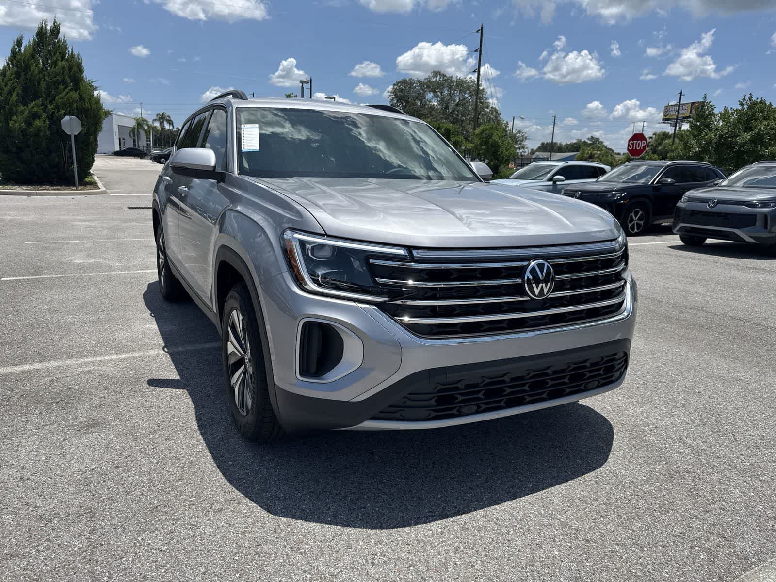 2026 Volkswagen Atlas 2.0T SE