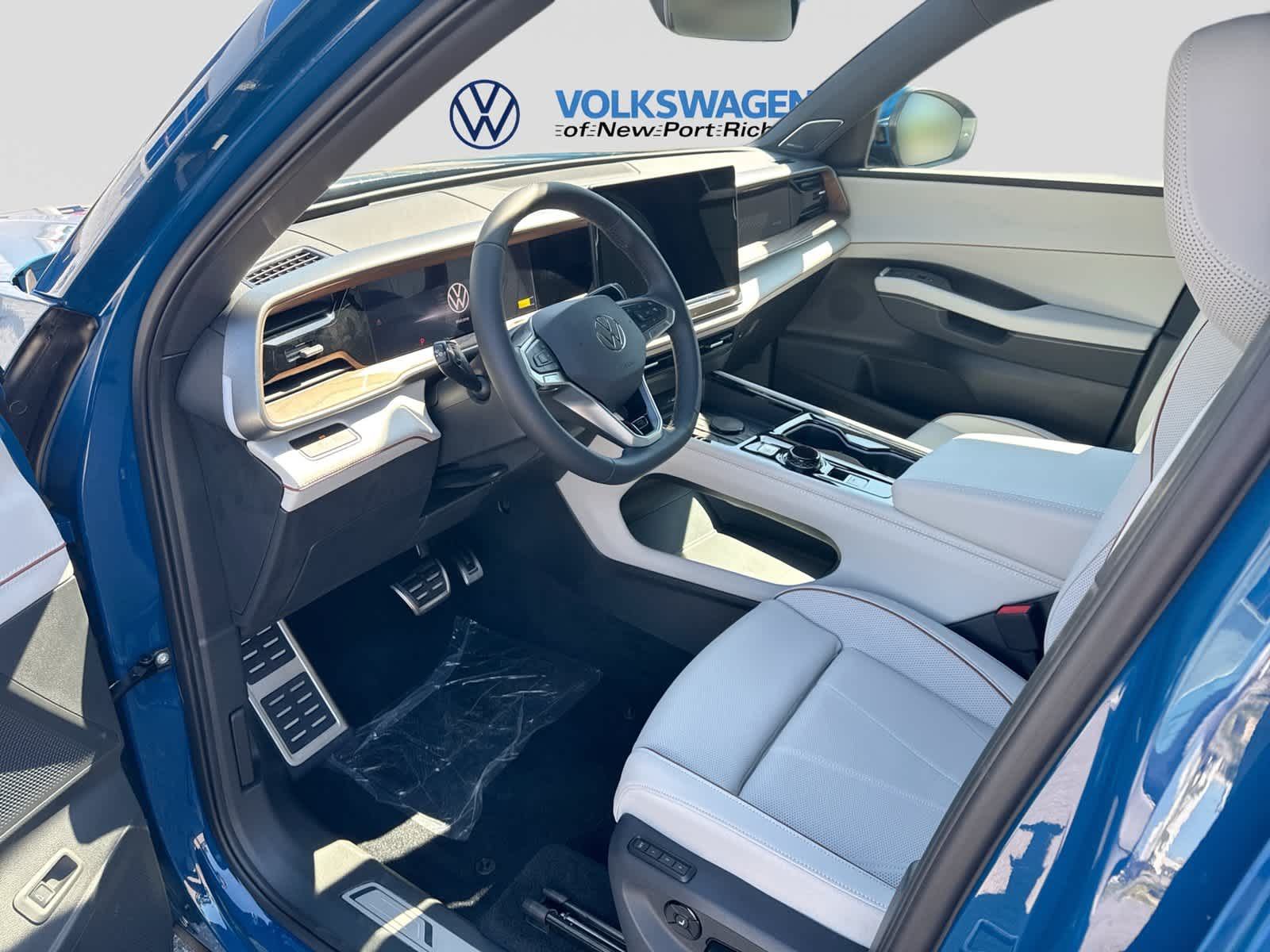 Volkswagen Atlas SEL Premium R-Line 2027
