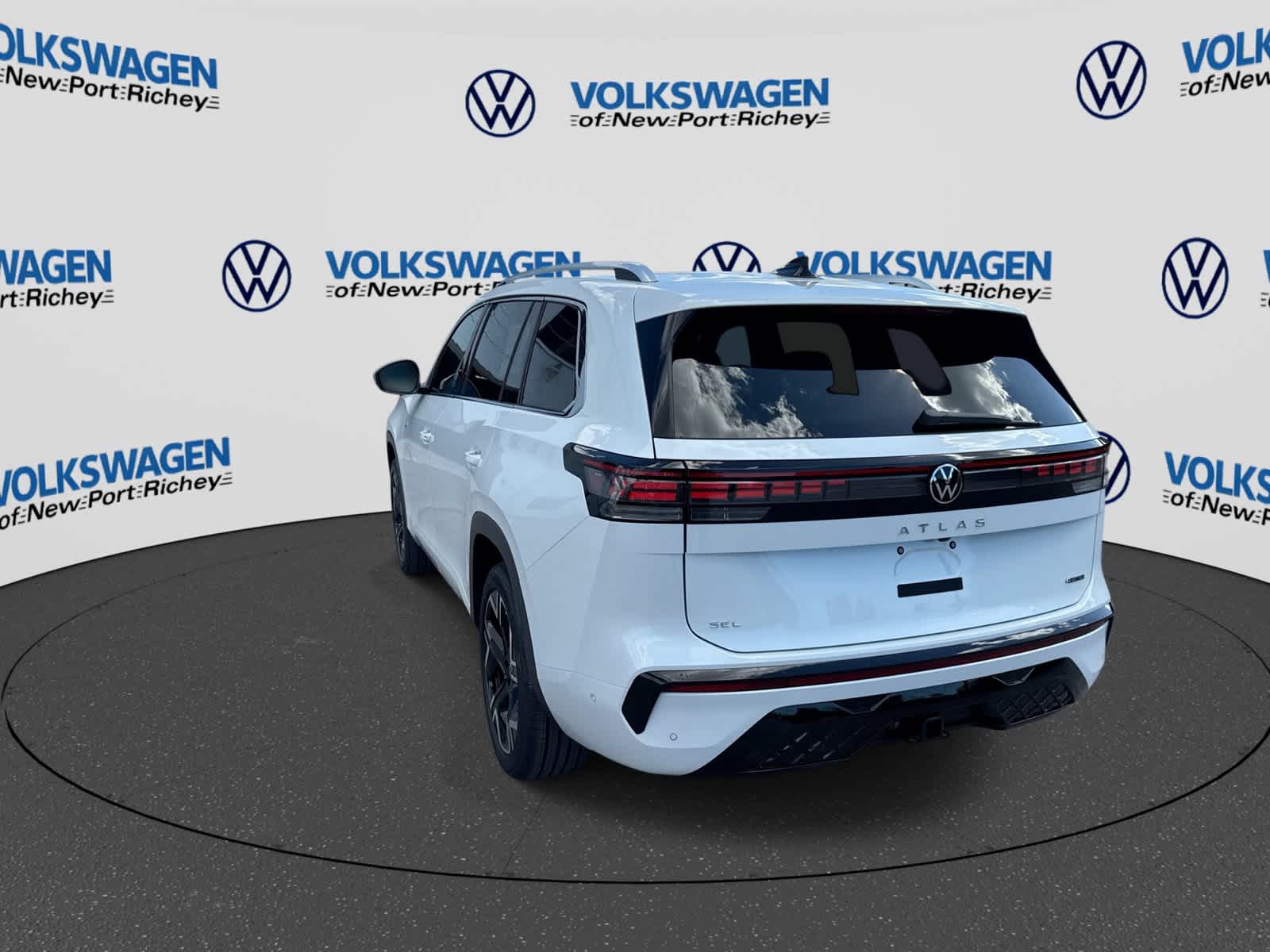 Volkswagen Atlas SEL Premium R-Line 2027