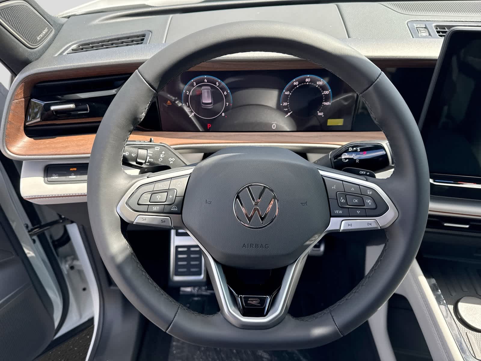 Volkswagen Atlas SEL Premium R-Line 2027