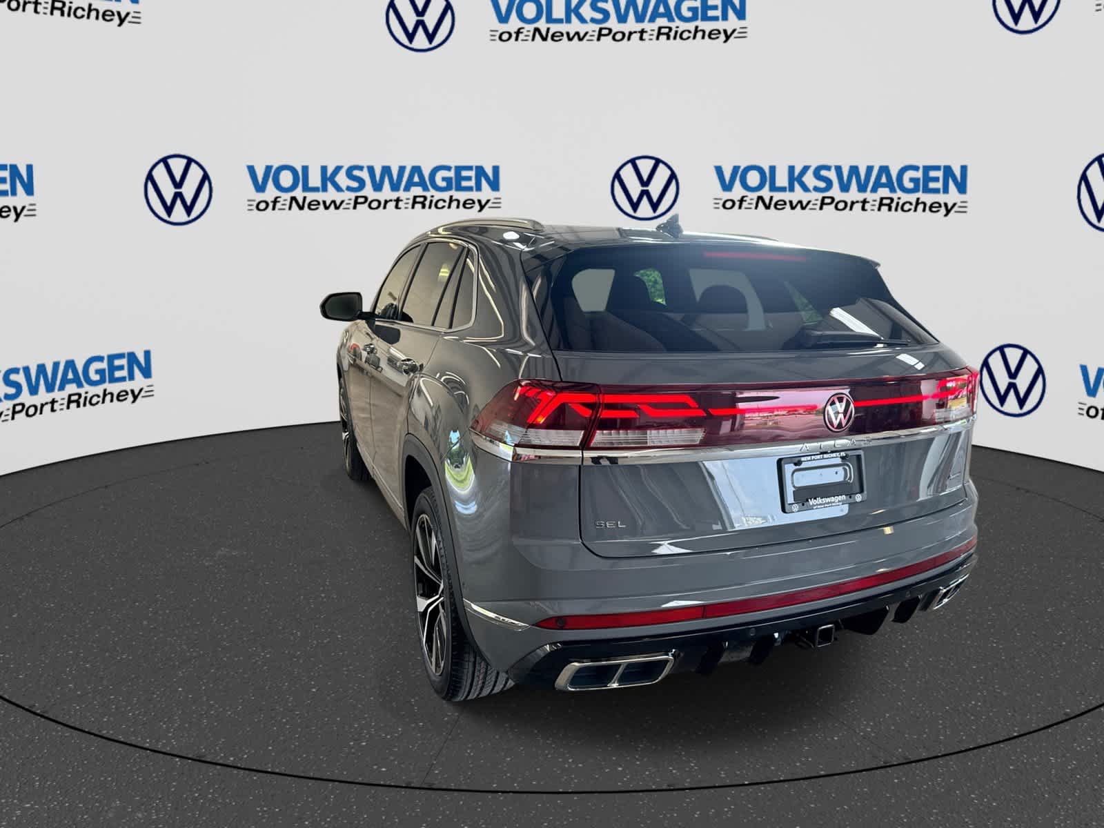 Volkswagen Atlas Cross Sport SEL Premium R-Line 2026