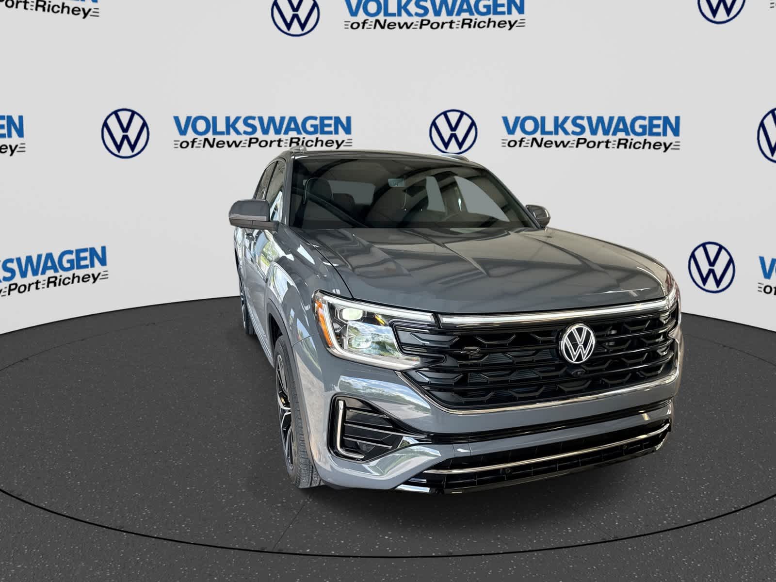 Volkswagen Atlas Cross Sport SEL Premium R-Line 2026