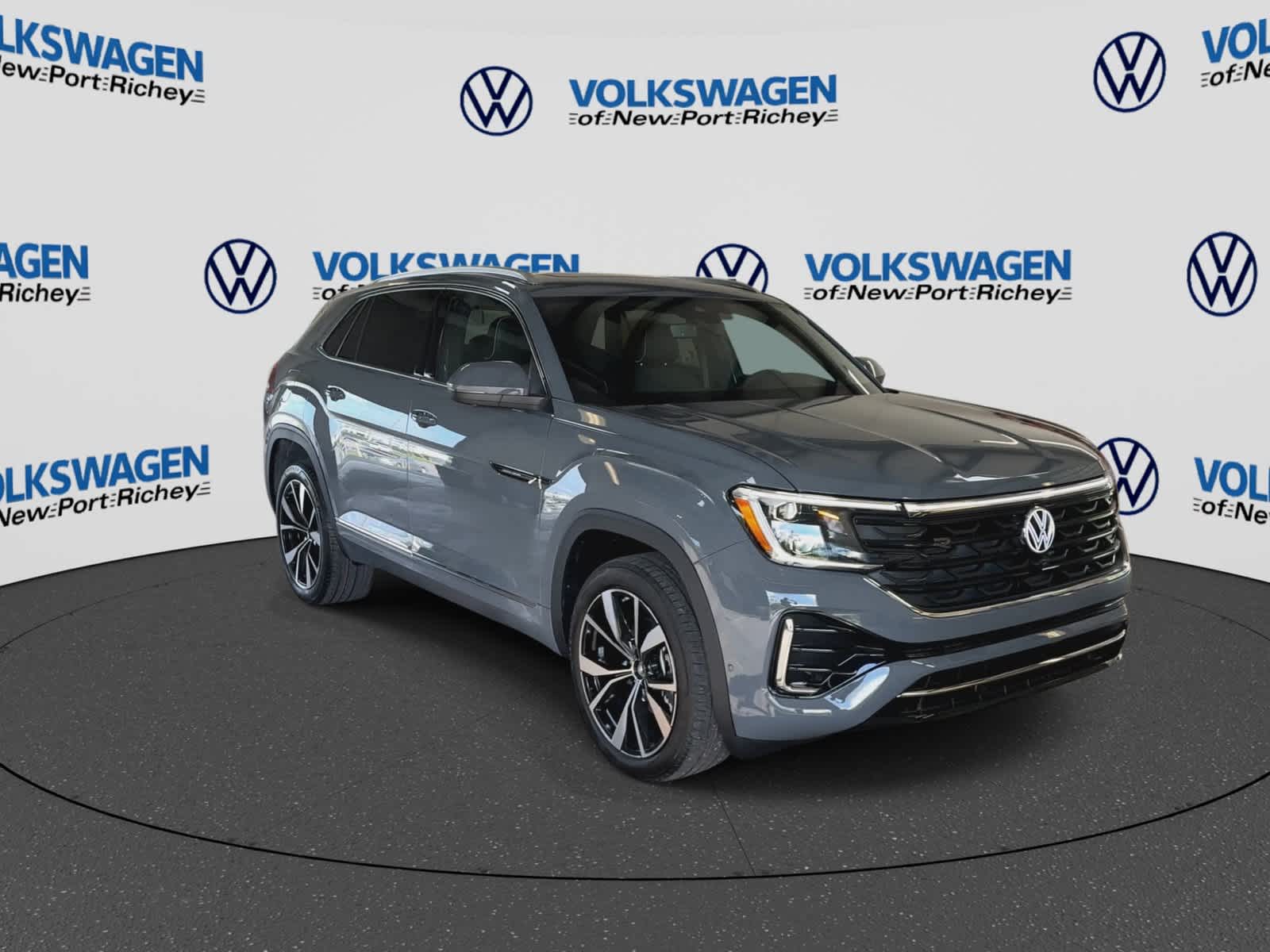 Volkswagen Atlas Cross Sport SEL Premium R-Line 2026