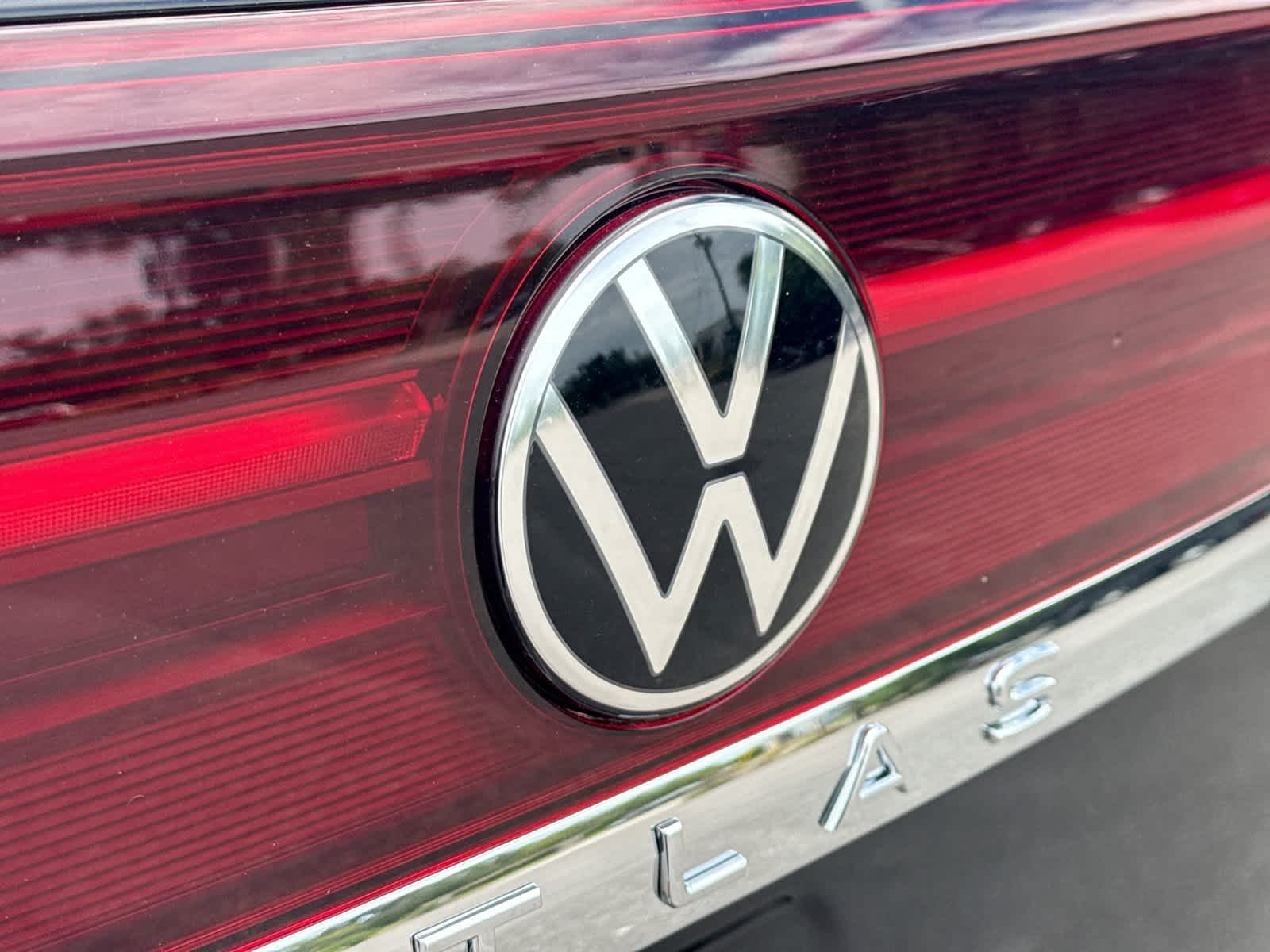 Volkswagen Atlas Cross Sport SEL Premium R-Line 2026