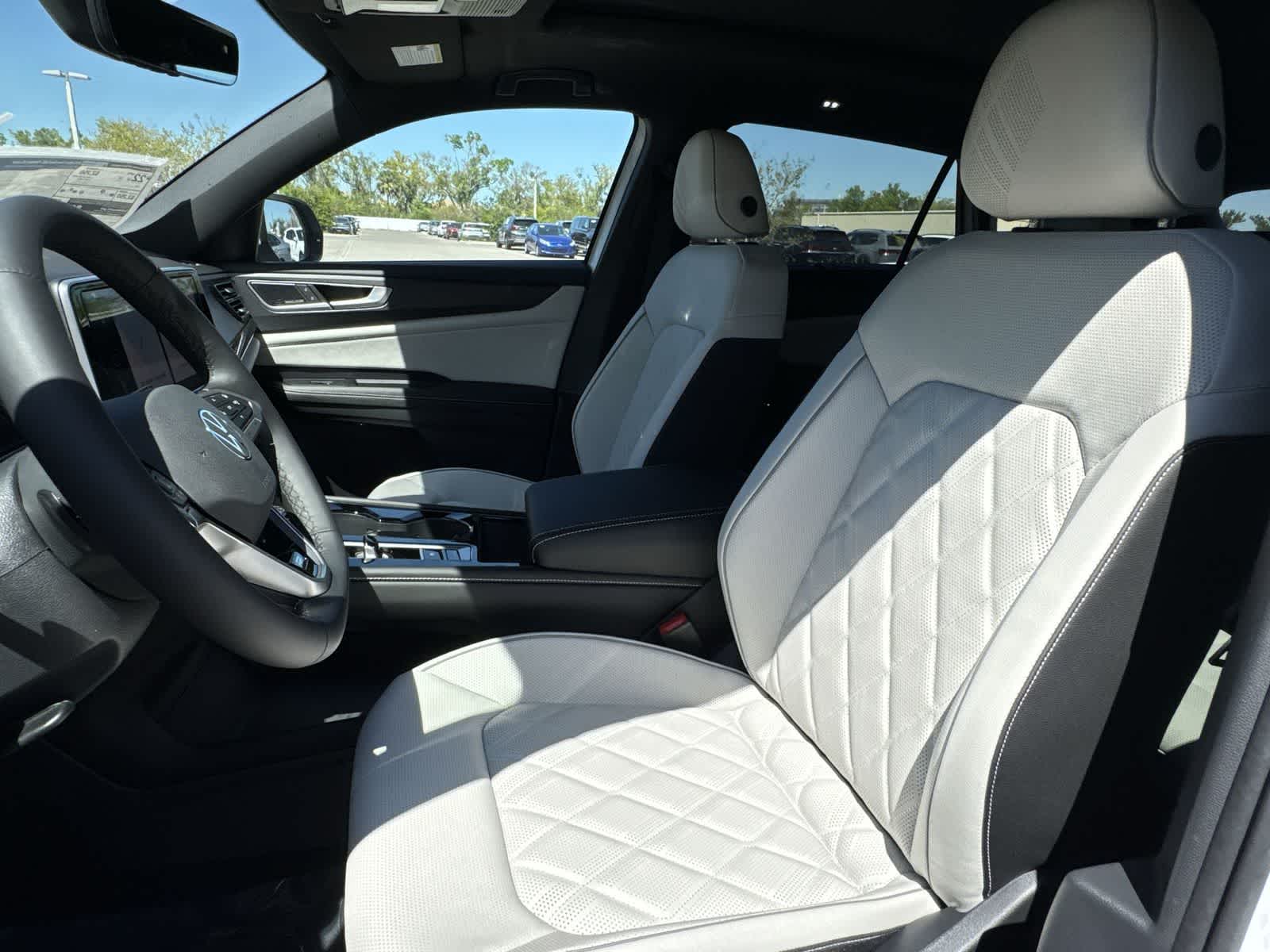 2026 Volkswagen Atlas Cross Sport 2.0T SEL Premium R-Line