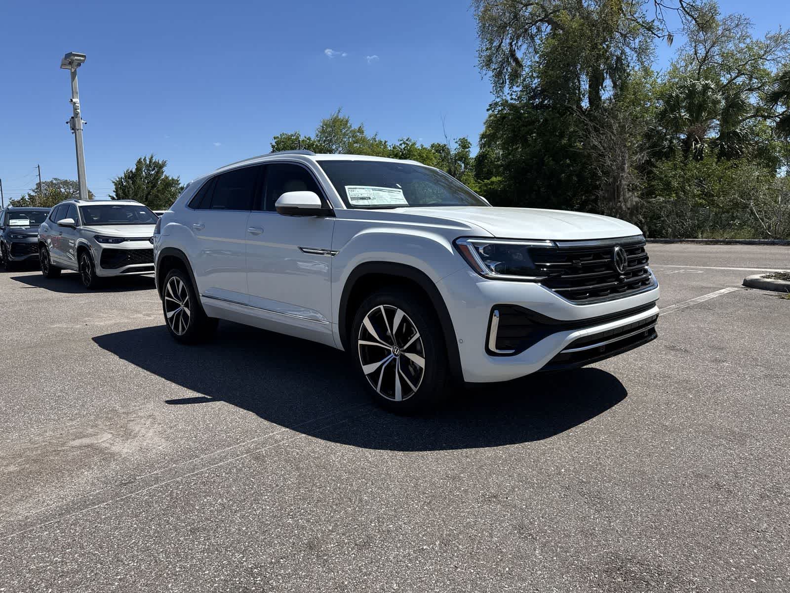 2026 Volkswagen Atlas Cross Sport 2.0T SEL Premium R-Line