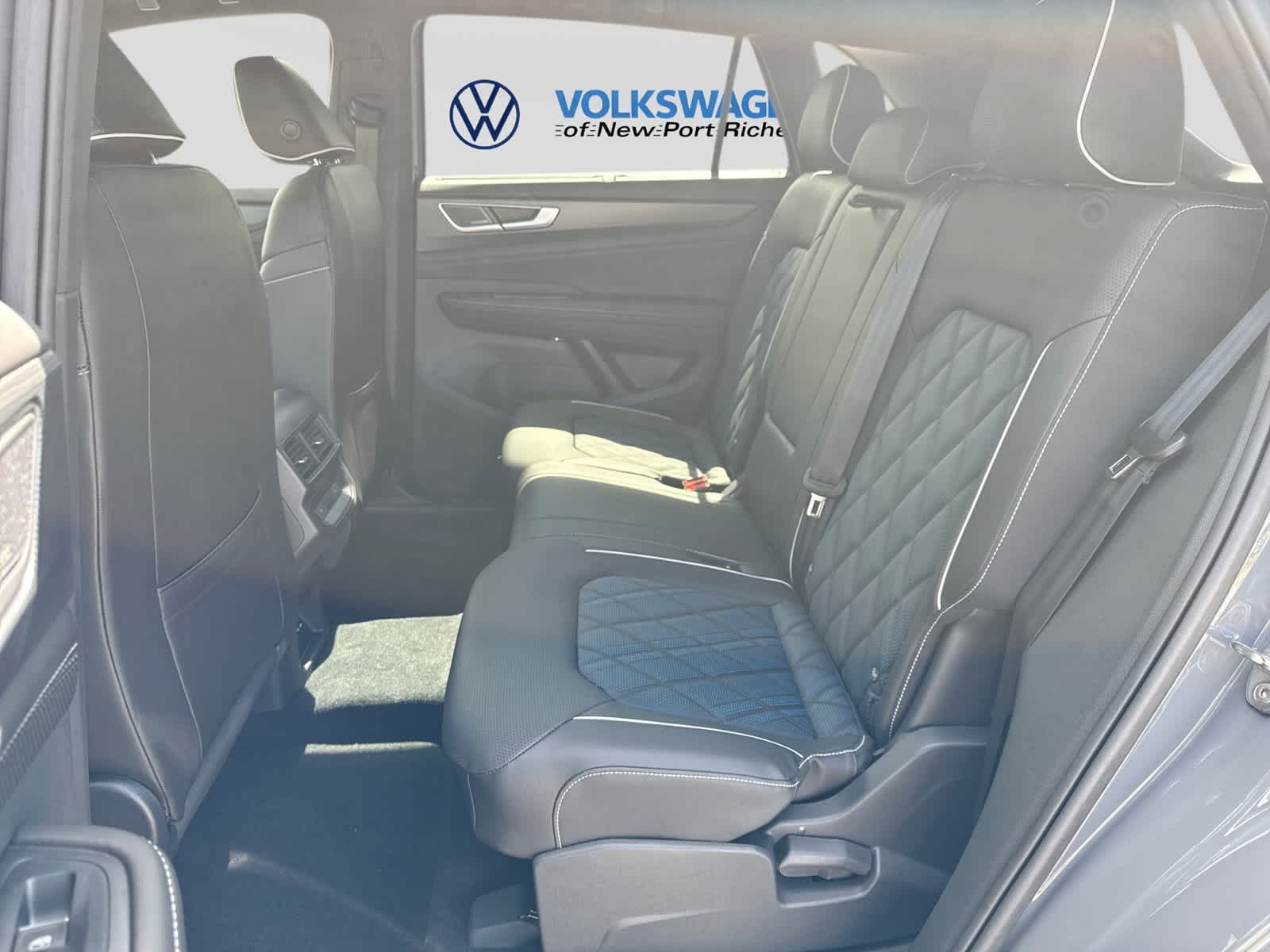 Volkswagen Atlas Cross Sport SEL Premium R-Line 2026