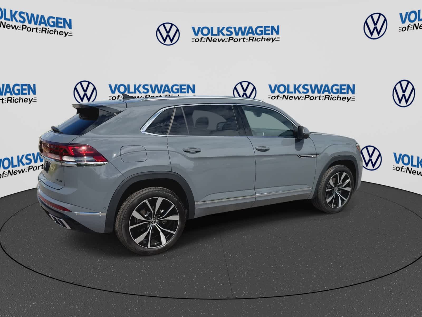 Volkswagen Atlas Cross Sport SEL Premium R-Line 2026