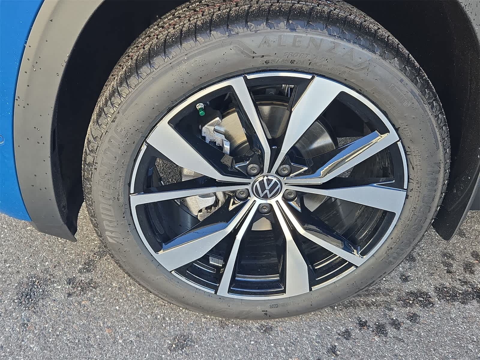 2026 Volkswagen Atlas Cross Sport 2.0T SEL Premium R-Line