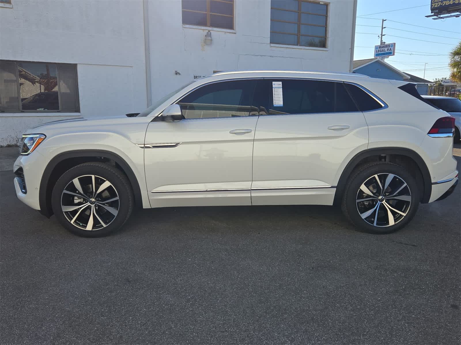 2026 Volkswagen Atlas Cross Sport 2.0T SEL Premium R-Line