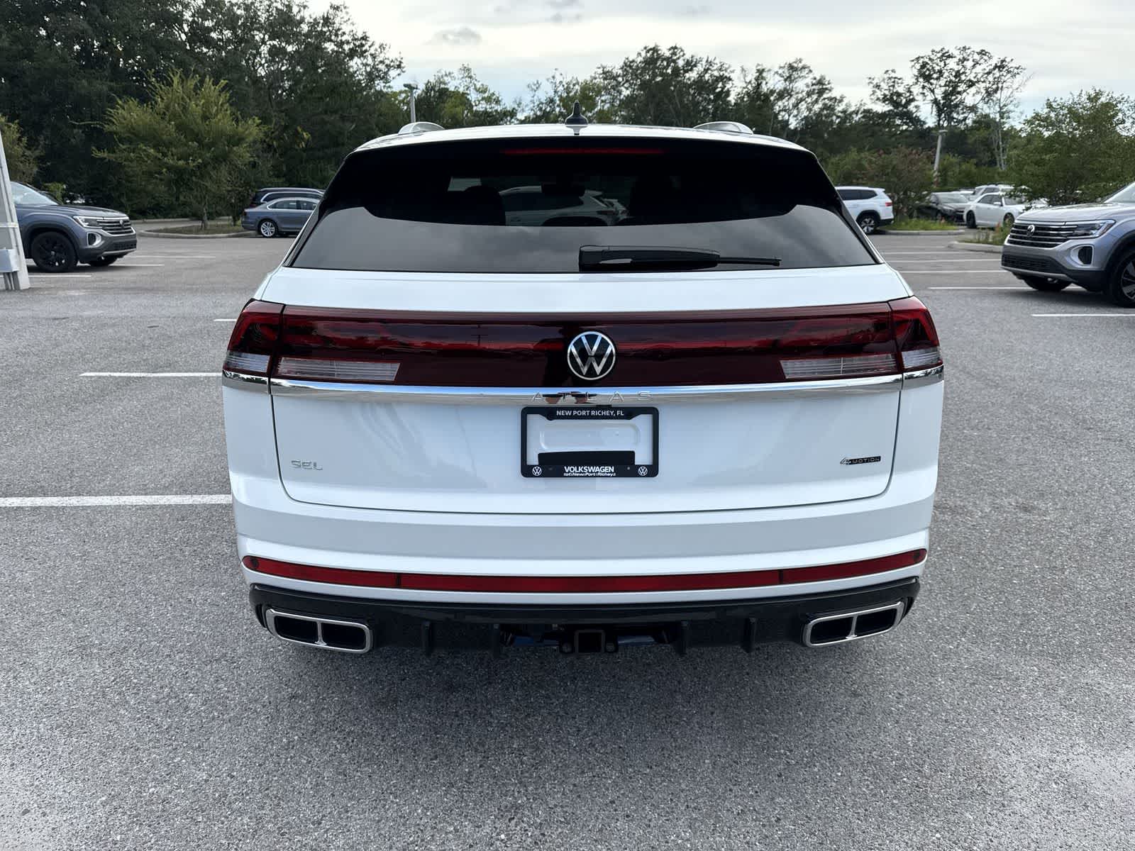 2026 Volkswagen Atlas Cross Sport 2.0T SEL Premium R-Line