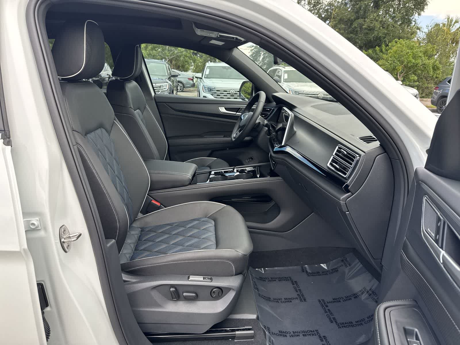2026 Volkswagen Atlas Cross Sport 2.0T SEL Premium R-Line