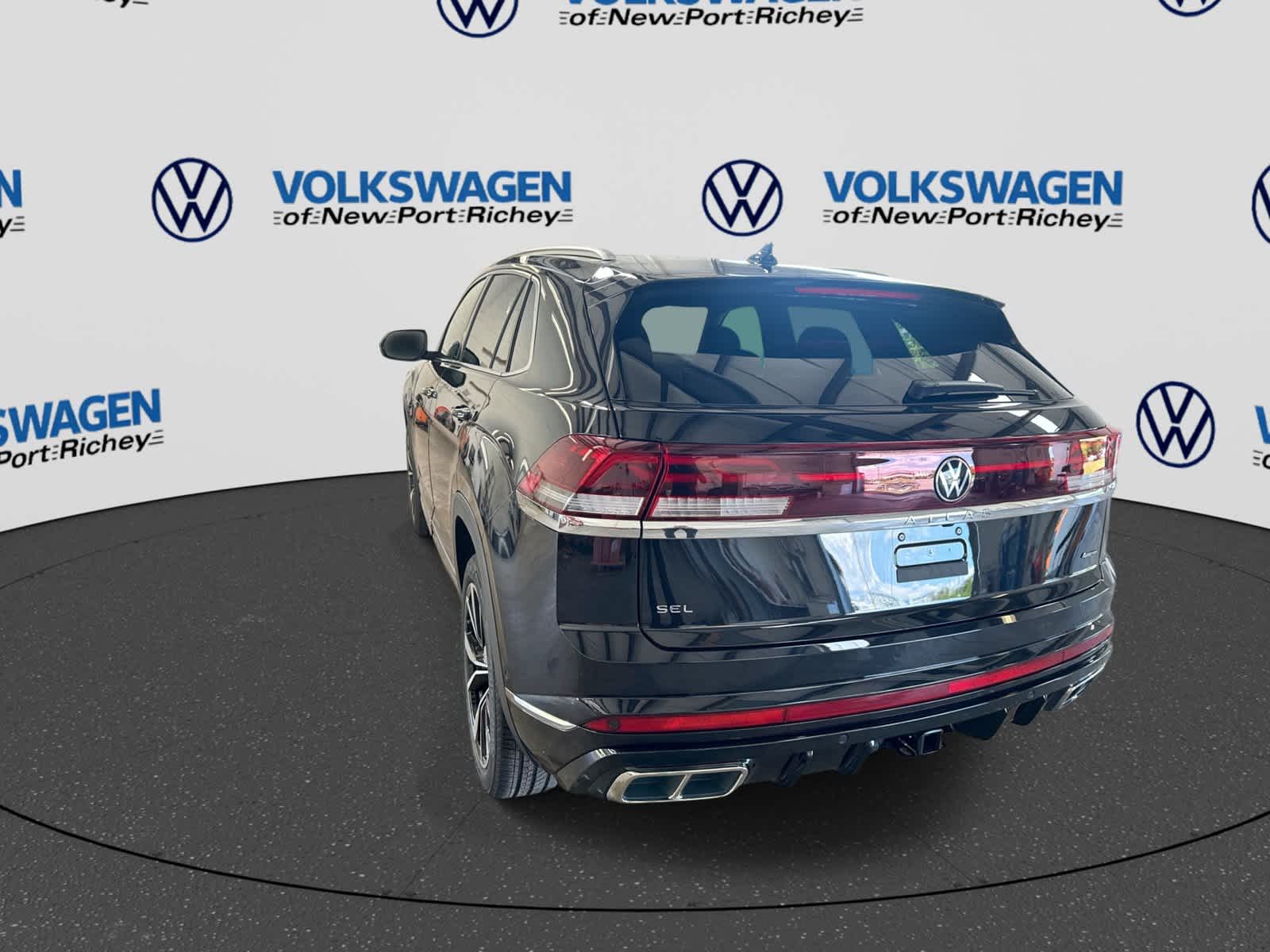 Volkswagen Atlas Cross Sport SEL Premium R-Line 2026