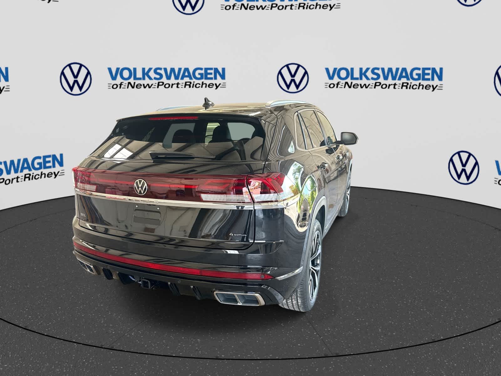 Volkswagen Atlas Cross Sport SEL Premium R-Line 2026