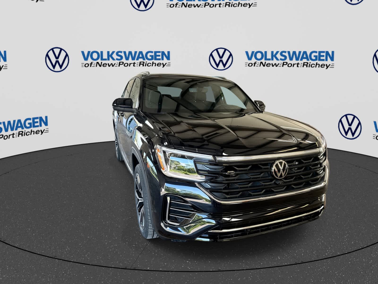 Volkswagen Atlas Cross Sport SEL Premium R-Line 2026
