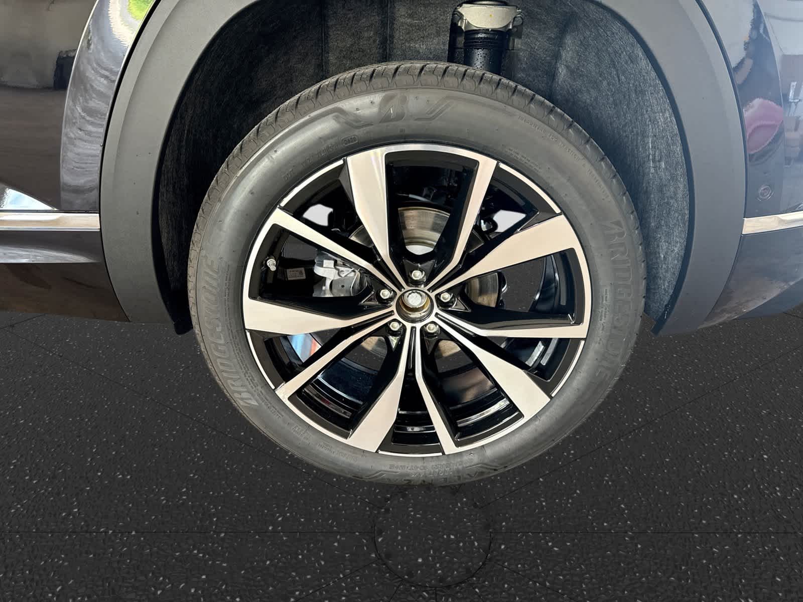 Volkswagen Atlas Cross Sport SEL Premium R-Line 2026