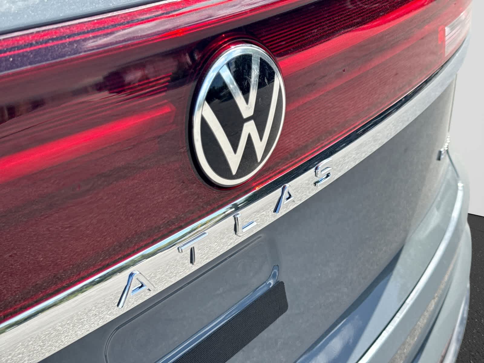 Volkswagen Atlas Cross Sport SEL Premium R-Line 2026