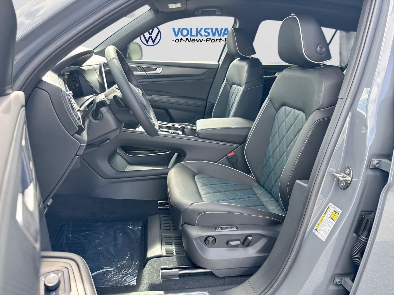 Volkswagen Atlas Cross Sport SEL Premium R-Line 2026