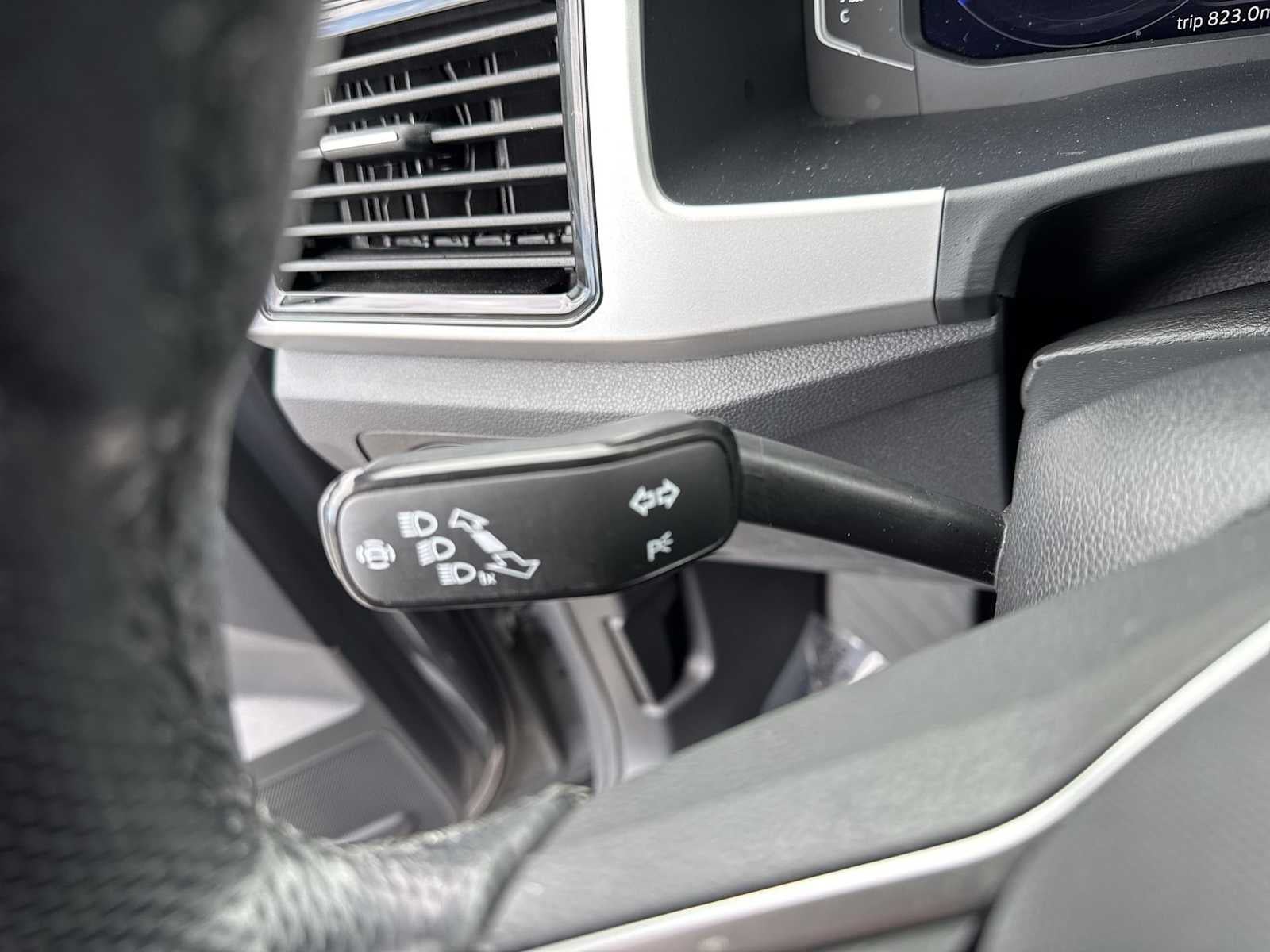 Volkswagen Atlas Cross Sport 3.6L V6 SEL Premium R-Line 2022