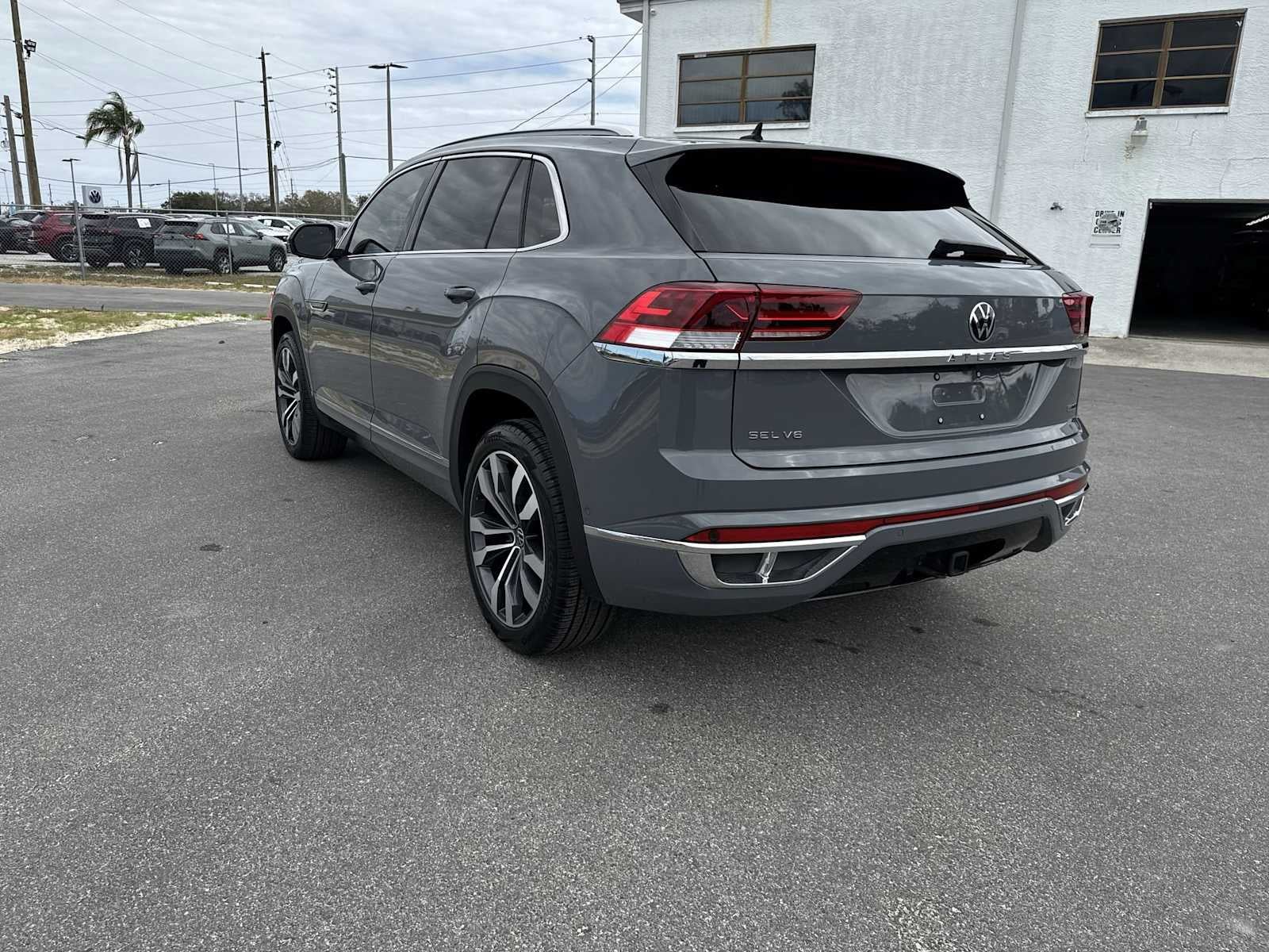 Volkswagen Atlas Cross Sport 3.6L V6 SEL Premium R-Line 2022