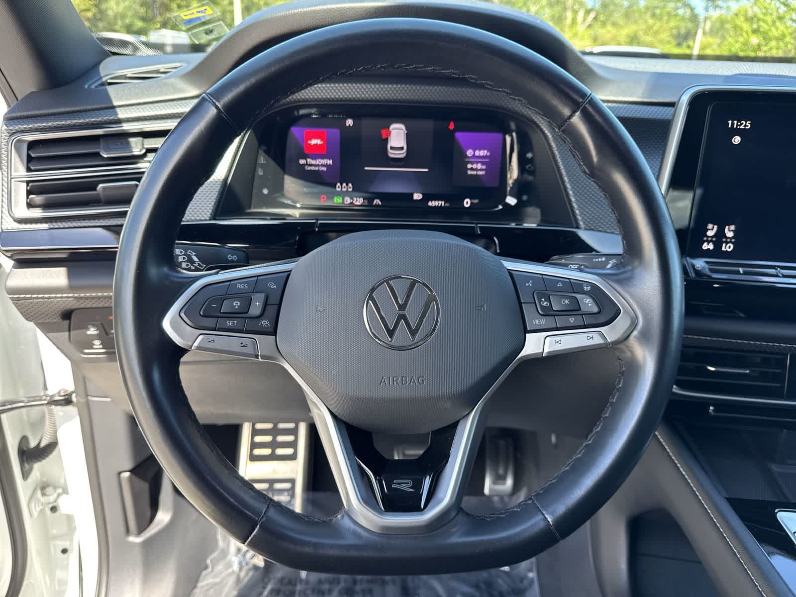 Volkswagen Atlas Cross Sport 2.0T SEL Premium R-Line 2024