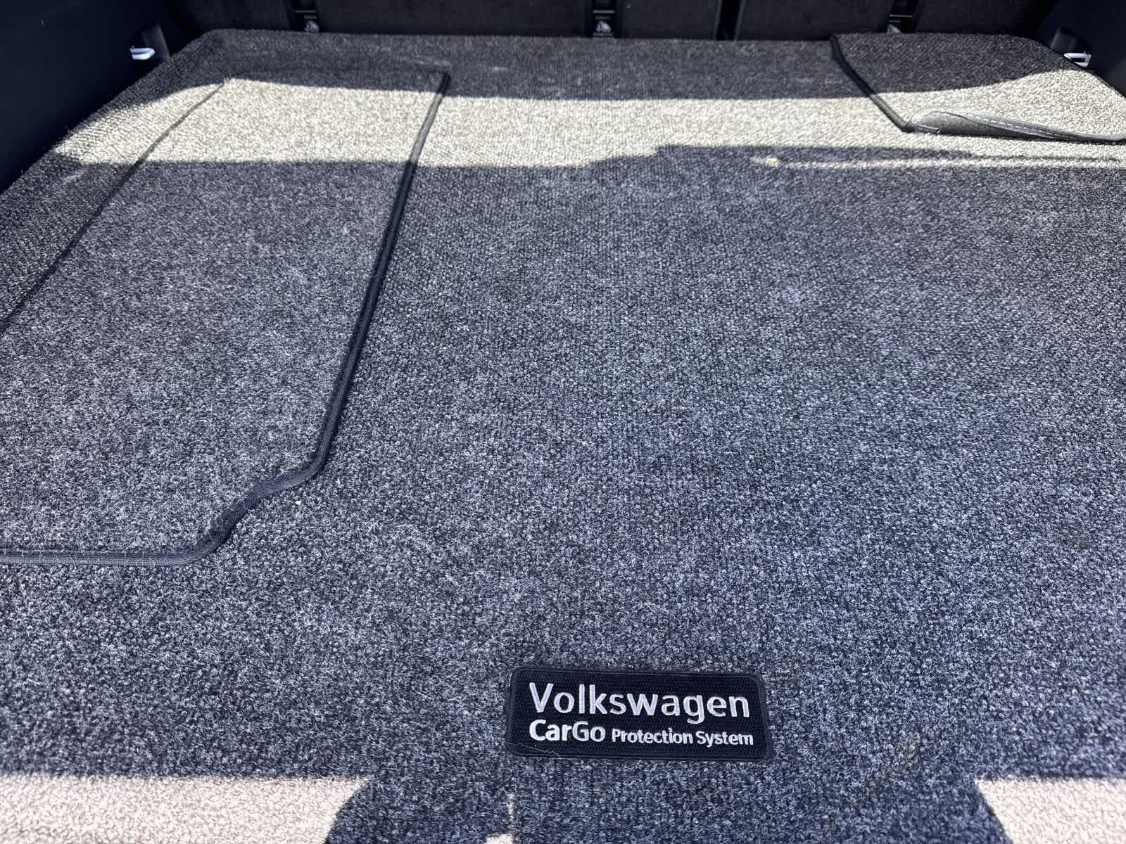 Volkswagen Atlas Cross Sport 2.0T SEL Premium R-Line 2024
